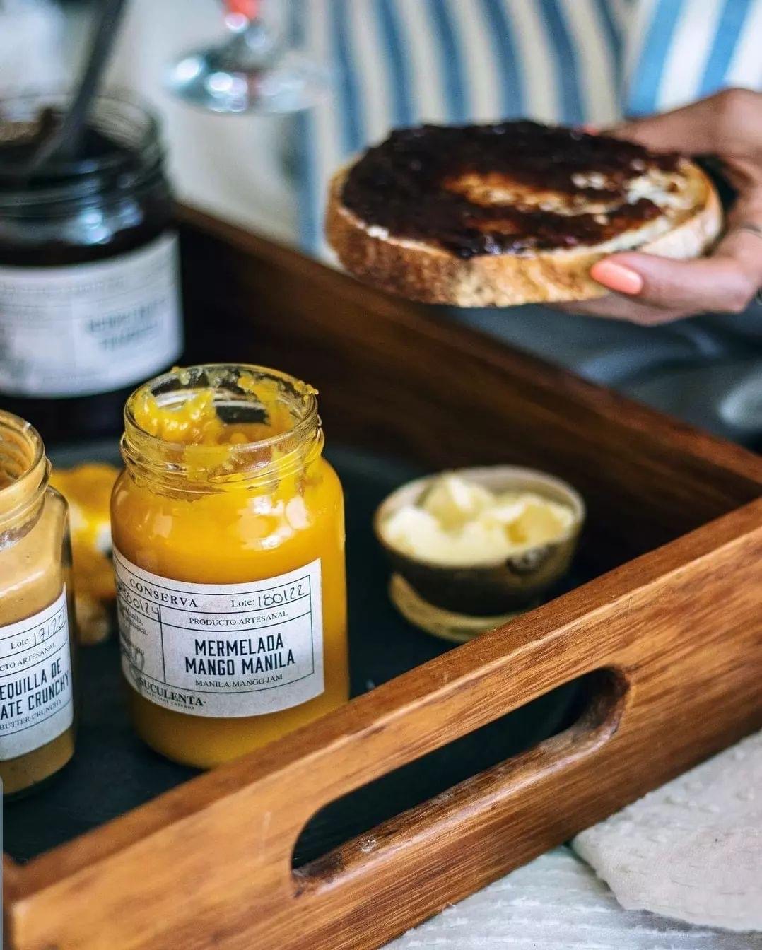 Curso Pan y Mermelada con Bernardo Flores de Bread Panaderos y Mariana Orozco de Cocina más, desperdicia menos y ahorra mucho de Larousse Mexico en La Aldea Avándaro